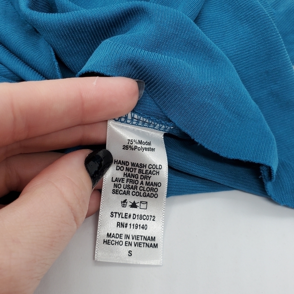 Double Zero Solid Blue Short Sleeve Top - Picture 5 of 5